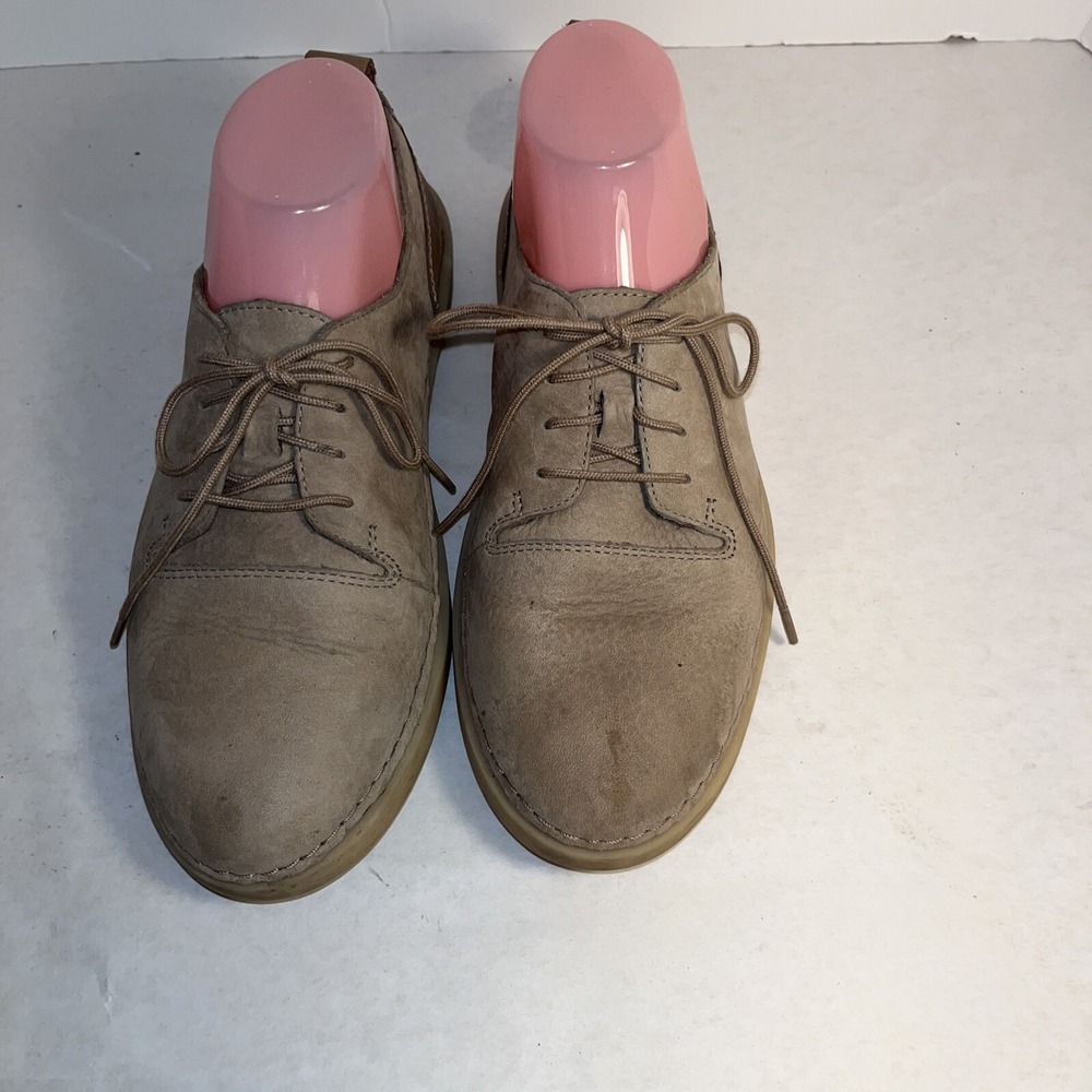 Womens Clarks Tie Shoe Active Air 11826 Suede Leather  Tan Rubber Sole Size 8m